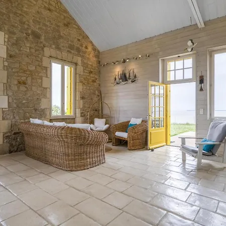 Lovely In Port-des-barques Prázdninový dům *