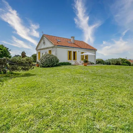 Lovely In Port-des-barques Сasa de vacaciones