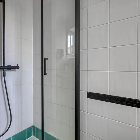 Lovely In Port-des-barques * Le Port-des-Barques