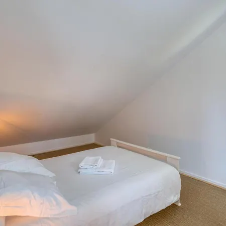 Lovely In Port-des-barques Сasa de vacaciones *