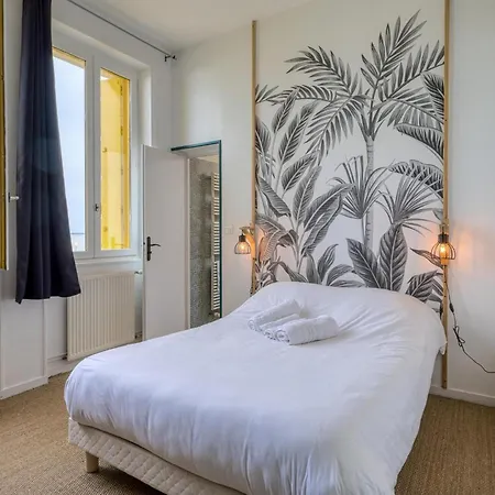 Lovely In Port-des-barques * Port-des-Barques